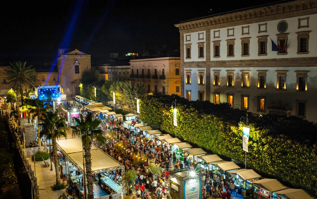 Al momento stai visualizzando Agrigento – Samurai Jay, Lello Analfino e Neja sul palco dell’Azzurro Food Festival