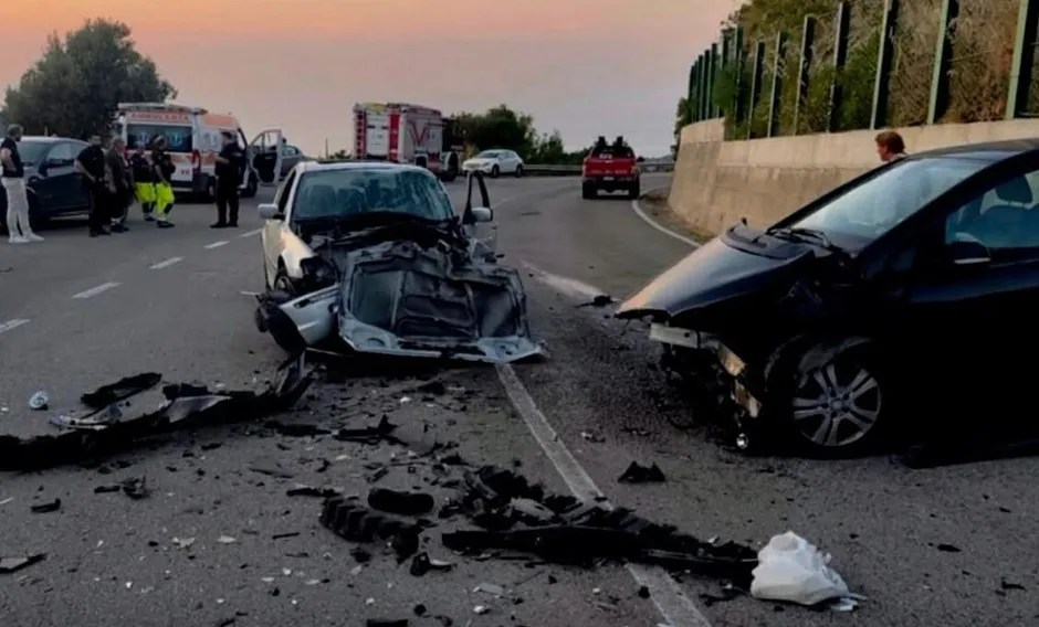 Al momento stai visualizzando Agrigento – Tragico schianto tra due auto, morto 21enne