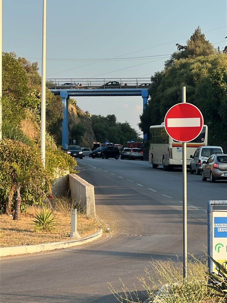 Al momento stai visualizzando Frontale sulla Palermo-Agrigento: muore una donna di 78 anni