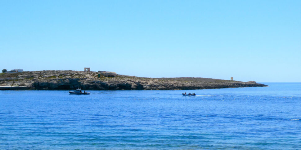 Al momento stai visualizzando Agrigento – Migranti, nuovo sbarco in Sicilia: in 80 arrivano autonomamente sulla costa di Portopalo