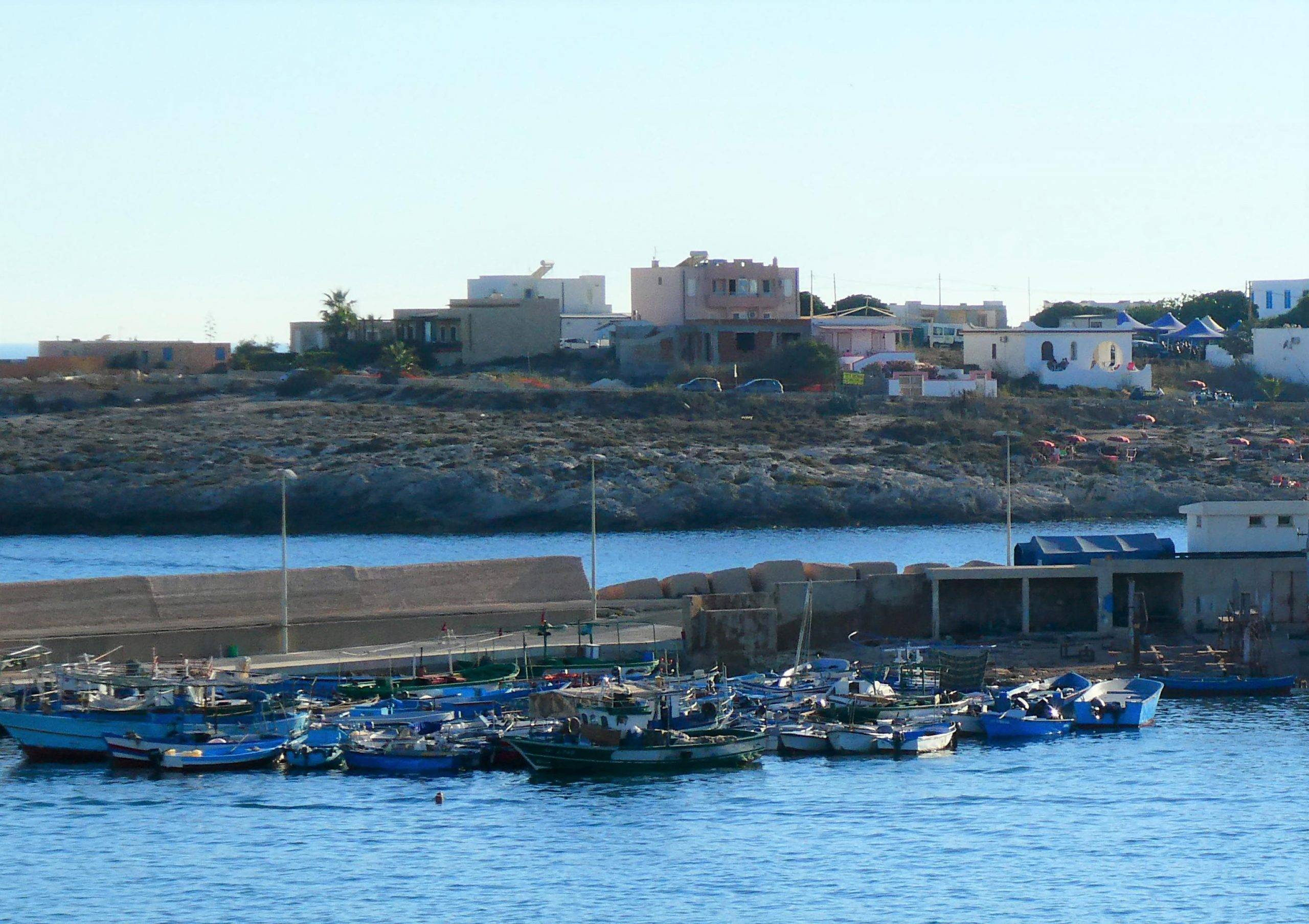 Al momento stai visualizzando Agrigento – Lampedusa, crollano gli sbarchi: 9.248 migranti nel 2026 contro i 100 mila del 2023