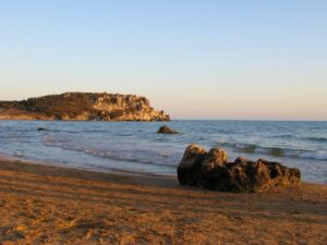 Scopri di più sull'articolo Agrigento – Licata, barca si ribalta in mare: otto persone salvate