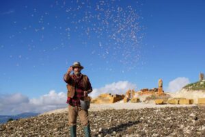 Scopri di più sull'articolo Agrigento – Nasce il Premio “Controvento Lorenzo Reina”, in memoria dell’artista che creò il Teatro Andromeda