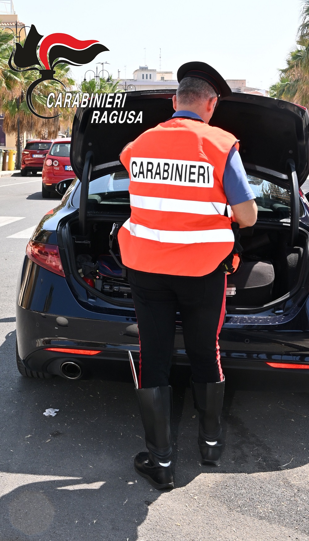 Al momento stai visualizzando Agrigento – Modica, controlli dei Carabinieri: un arresto e tre denunce tra alcol, armi e oggetti atti ad offendere