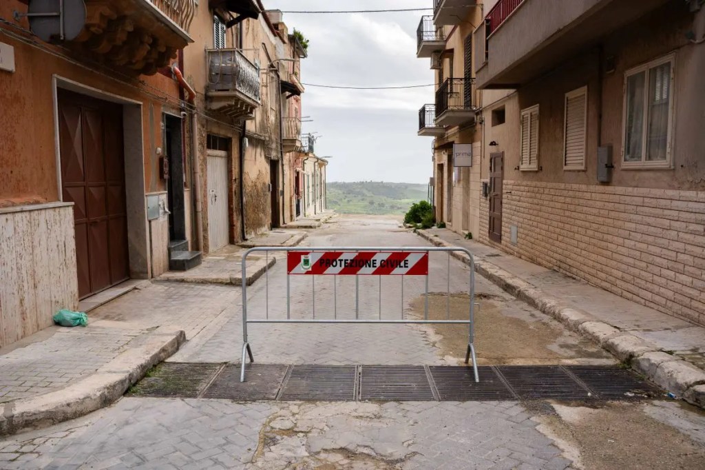 Al momento stai visualizzando Agrigento – Quattro suicidi in quindici giorni, attivi servizi psicologia e psichiatria a Niscemi