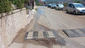 Scopri di più sull'articolo Agrigento, acqua a turni ma in via Madonna delle Rocche ci sono tre perdite: «Dobbiamo aspettare la quarta fontanella?»
