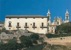 Scopri di più sull'articolo Agrigento – Palma di Montechiaro, aggredisce la moglie davanti ai figli: denunciato 35enne