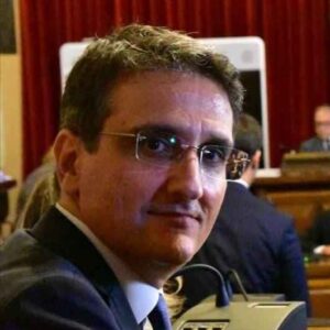 Scopri di più sull'articolo Agrigento – Infrastrutture di ricarica per i veicoli elettrici a Palermo, l’Amministrazione comunale risponde all’interrogazione di Leopoldo Piampiano: “Pianificazione complessiva della rete cittadina”