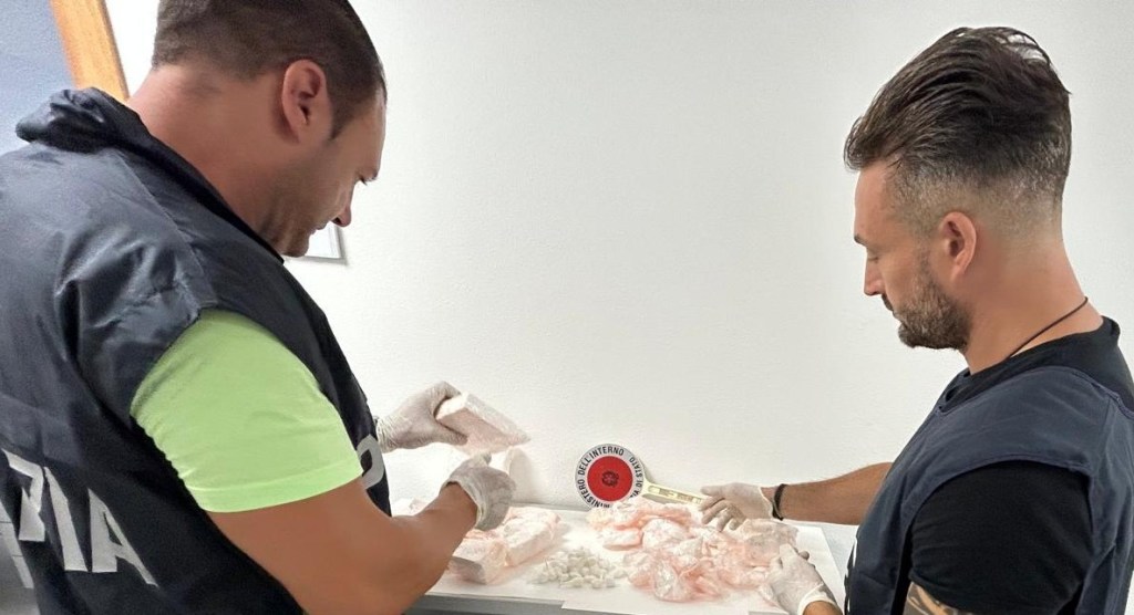 Al momento stai visualizzando Agrigento – Nasconde 3.5 chili di cocaina in garage, arrestato 59enne