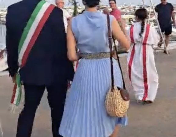 Al momento stai visualizzando Agrigento – La fascia tricolore non si presta: In assenza del Sindaco può indossarla soltanto il Vicesindaco