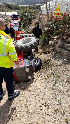 Al momento stai visualizzando Agrigento – Incidente nelle campagne, muore allevatore di 61 anni