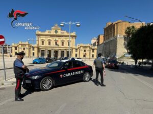 Scopri di più sull'articolo Rapina in una casa a “luci rosse” nel centro di Agrigento, portati via 3 mila euro 