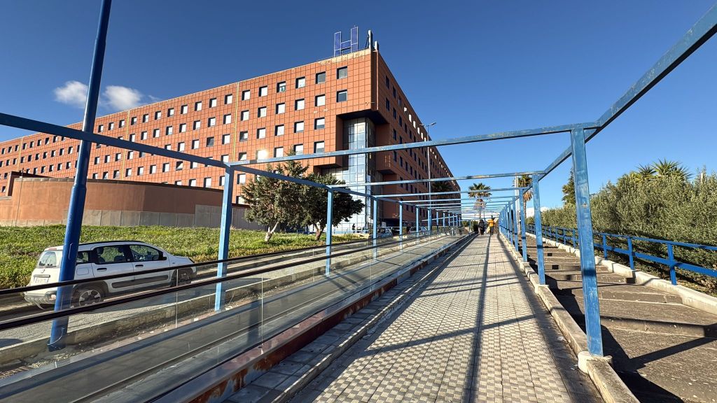 Al momento stai visualizzando Agrigento – Perde il controllo dell’auto e si schianta contro muro, 20enne in ospedale 
