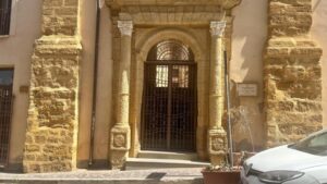 Scopri di più sull'articolo Ferragosto 2026, Palazzo dei Filippini chiuso: Quale futuro per il patrimonio comunale di Agrigento?