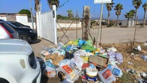 Scopri di più sull'articolo Agrigento – Cannatello horror, tra degrado e rifiuti gettati da incivili, non raccolti da chi deve