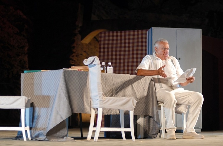 Al momento stai visualizzando Agrigento – Al Teatro dell’Efebo attesa per il “Pino Minio Live & Sasà Salvaggio” e “L’uomo, al bestia e la virtù” di Augusto Zucchi