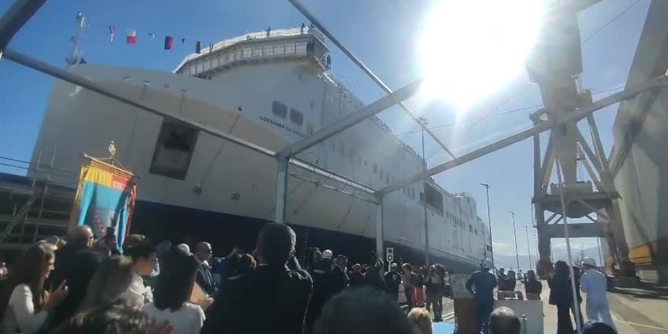 Al momento stai visualizzando Agrigento – «Il traghetto Costanza non è adatto al porto di Lampedusa», Faraone all'attacco della regione