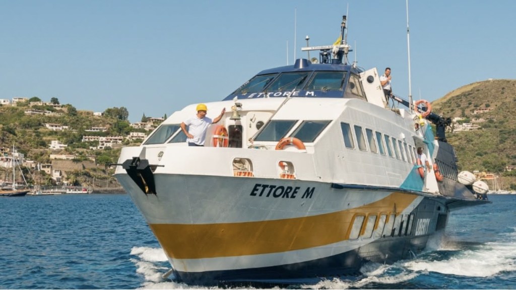 Al momento stai visualizzando Agrigento – Guasto all’aliscafo per Lampedusa, dietrofront con 157 passeggeri