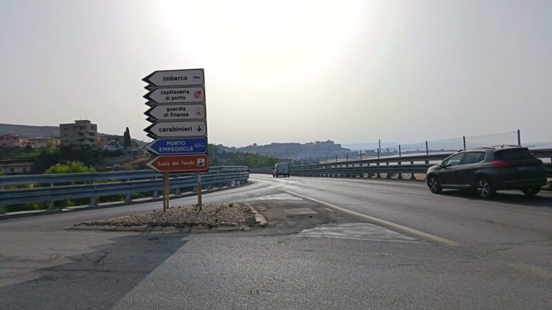 Al momento stai visualizzando Agrigento – Ss 115, dopo 8 mesi e danni per il turismo, “liberato” lo svincolo per la zona balneare