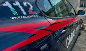 Scopri di più sull'articolo Agrigento – Ribera, tenta di lanciarsi dal secondo piano: provvidenziale intervento dei Carabinieri