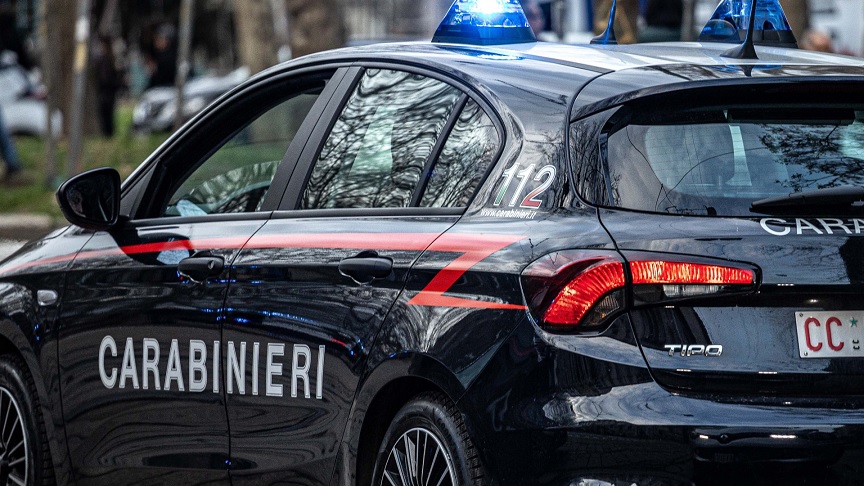 Al momento stai visualizzando Agrigento – Vietato avvicinarsi ai genitori, ma torna sotto casa: 23enne arrestato a Licata