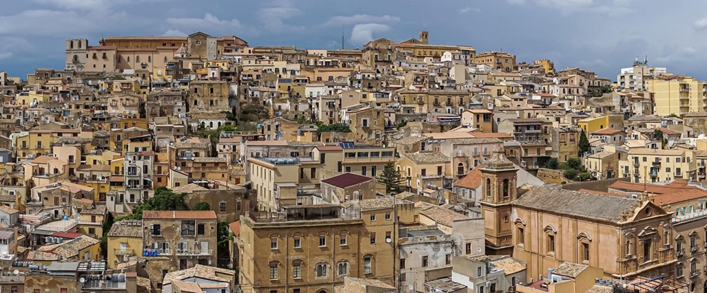 Al momento stai visualizzando La lezione del procuratore: ad Agrigento il vero problema non è la legge, ma chi dovrebbe amministrare