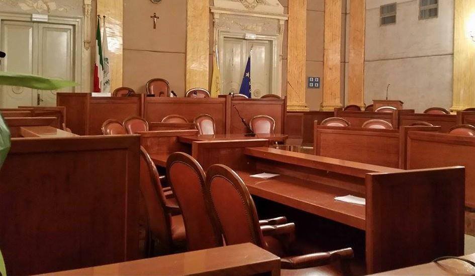 Al momento stai visualizzando Agrigento – Maddalusa senz’acqua da tre mesi, il Consiglio si divide sulle soluzioni: «Prima i fragili», «Riattivare subito la fornitura»