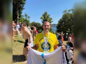 Scopri di più sull'articolo Agrigento – Il menfitano Domenico Mistretta compie la traversata a nuoto del Bosforo