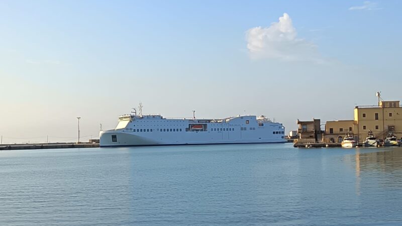 Al momento stai visualizzando Agrigento – L’assessore Aricò e il sindaco Mannino rassicurano tutti: “La nave resta a Lampedusa”