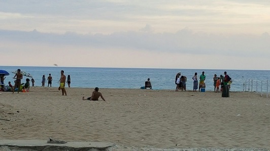 Al momento stai visualizzando Agrigento – Ferragosto senza caos a San Leone: niente ingorghi e spiagge affollate, la notte d’agosto cambia volto