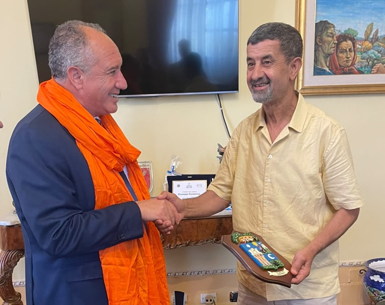 Al momento stai visualizzando Agrigento – Il Presidente del Libero Consorzio Giuseppe Pendolino ha ricevuto Kazouz Mohammed, membro International Dance Council Unesco