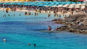 Scopri di più sull'articolo Agrigento – «La Vardera, vieni con me a Lampedusa»: Di Rosa lo sfida su spiagge, abusivismo e acqua. E apre alla corsa per la Regione