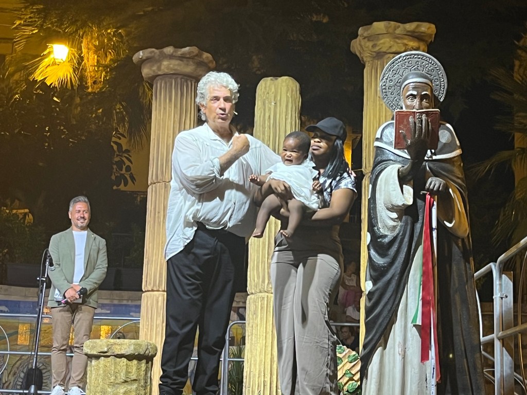 Al momento stai visualizzando Agrigento – “A Lampedusa il premio Nobel della pace”, l’appello di Jannuzzo dalla piazza di Comitini