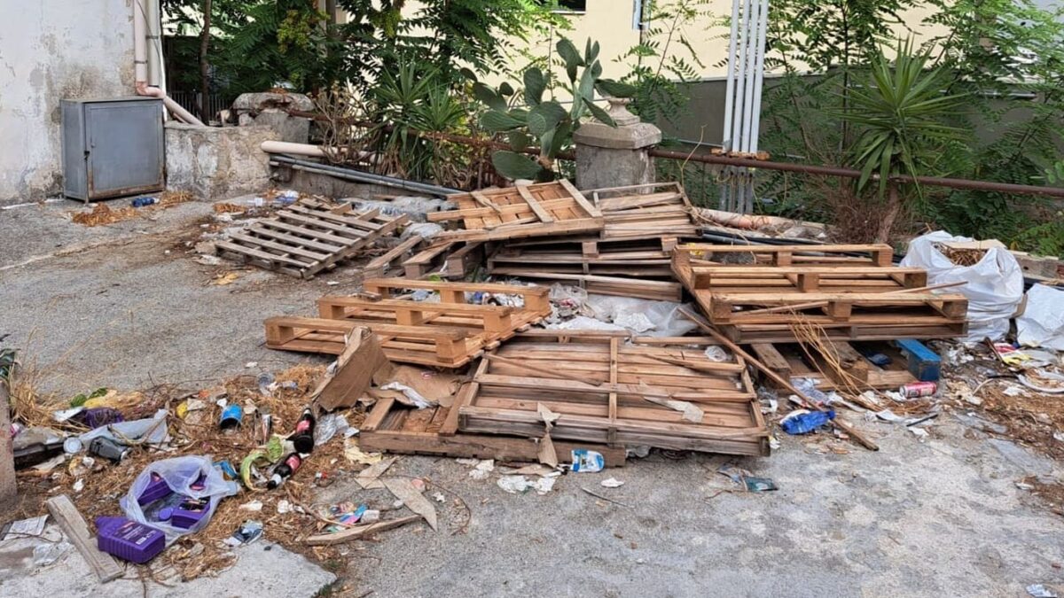 Al momento stai visualizzando Degrado urbano in via Imera, Fattori: “riqualificazione sia priorità dell’amministrazione comunale di Agrigento”