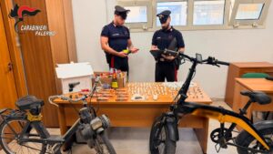 Scopri di più sull'articolo Agrigento – Mezzo chilo di droga e pistola con matricola abrasa, arrestato ventenne 