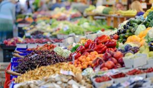 Scopri di più sull'articolo Agrigento – Vendita abusiva di frutta a Licata: 25enne sanzionato con oltre 3.600 euro
