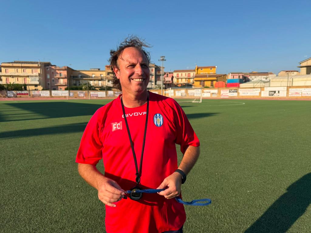 Al momento stai visualizzando Agrigento – Akragas, mister Cammarata: “Il gruppo risponde, buone indicazioni contro il Gela”