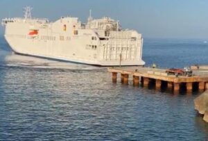 Scopri di più sull'articolo Agrigento – Lampedusa, il caso Costanza I di Sicilia: Quasi 143 milioni di investimento e la nave non utilizza normalmente il porto commerciale. Il Comitato chiede risposte