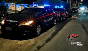 Scopri di più sull'articolo Agrigento – Ribera, tenta di lanciarsi dal secondo piano: salvato dai Carabinieri dopo una delicata trattativa
