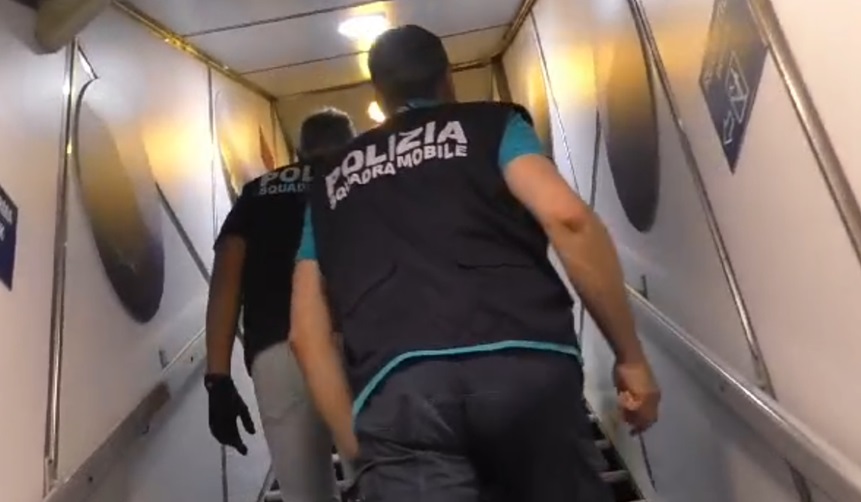 Al momento stai visualizzando Agrigento – Licata, cocaina nascosta in cantina: sequestrati 80 grammi di droga, denunciato 32enne
