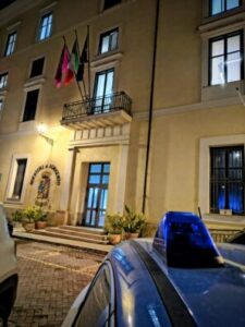 Scopri di più sull'articolo Agrigento – Rimprovera ragazzini e viene picchiato davanti la fidanzata, 8 minori indagati