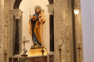 Scopri di più sull'articolo Agrigento – Favara sotto i riflettori di Rai 1: la Messa di San Giuseppe porta la città nelle case degli italiani