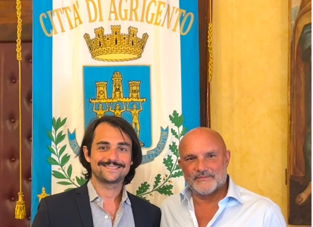 Al momento stai visualizzando Agrigento costruisce il turismo del futuro: il Sindaco Sodano nomina Peppe Mendola come consulente