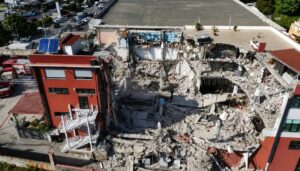 Scopri di più sull'articolo Agrigento – A Messina si scava senza sosta tra le macerie, al lavoro i consulenti per accertare le cause del crollo
