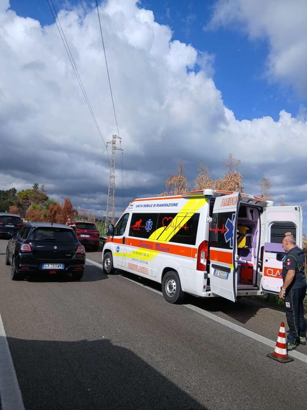 Al momento stai visualizzando Agrigento – Scontro tra due auto lungo la A19, provvidenziale il passaggio di un’ambulanza del soccorso nisseno