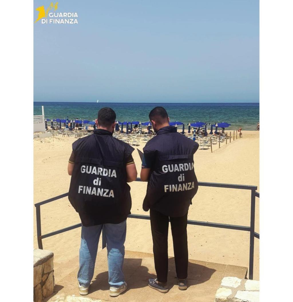 Al momento stai visualizzando Agrigento – Gdf, sequestrati 13 mila prodotti di bigiotteria irregolari