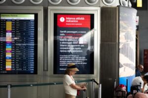 Scopri di più sull'articolo Agrigento – Cenere lavica dell’Etna, stop voli all’aeroporto di Catania fino alle 12 di domani