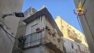 Scopri di più sull'articolo Agrigento – Crolla balcone di una palazzina, morta la proprietaria dell’abitazione