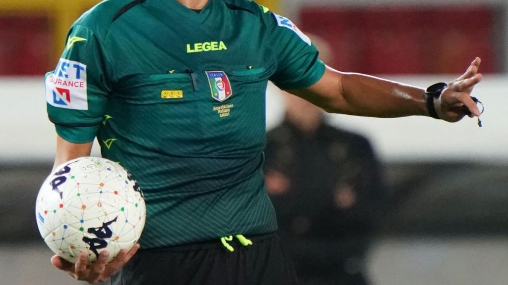 Al momento stai visualizzando Al via il nuovo corso per arbitri di calcio della Sezione AIA di Agrigento