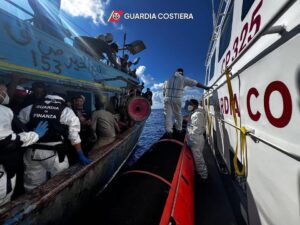 Scopri di più sull'articolo Agrigento – Migranti: 13 soccorsi a sud Lampedusa da ong e Guardia costiera